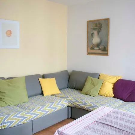 Nice Apt With Wi-Fi At 10 Min By Metro-Belleville * Parijs